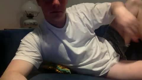 daveb709709709 online show from April 19, 1:39 am