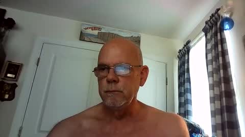 davesfun2 online show from August 4, 4:47 pm