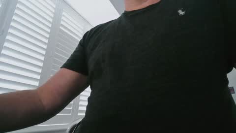 davesu12345 online show from April 13, 6:28 am