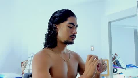 Snapshot of david_johnson372 chatting on September 13, 10:50 am Hey im David that loves to explore and speak their fantasies. Very open talktative and nice. Feel free to chat with me online show from September 13, 10:50 am