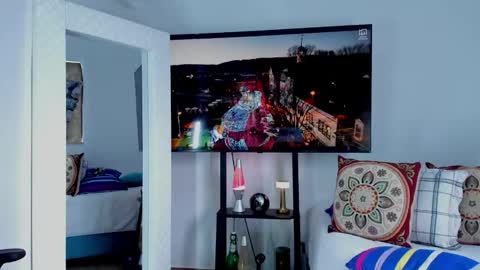 Hey im David that loves to explore and speak their fantasies. Very open talktative and nice. Feel free to chat with me online show from February 26, 12:52 pm