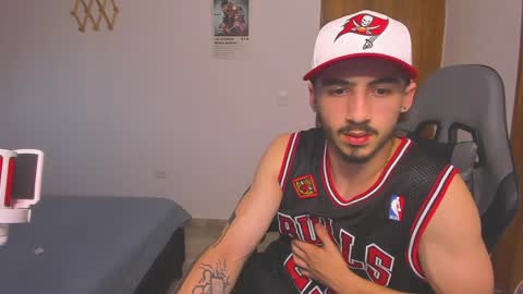Snapshot of david_muller_ chatting on January 17, 9:50 pm David online show from January 17, 9:50 pm
