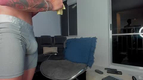 Snapshot of davis_alx chatting on December 24, 12:11 am davis  instagram davis alx1 online show from December 24, 12:11 am