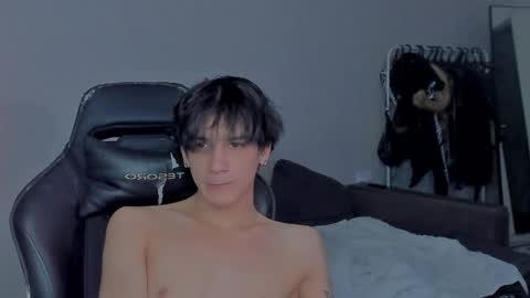 Snapshot of davisross chatting on January 15, 8:26 pm davis online show from January 15, 8:26 pm