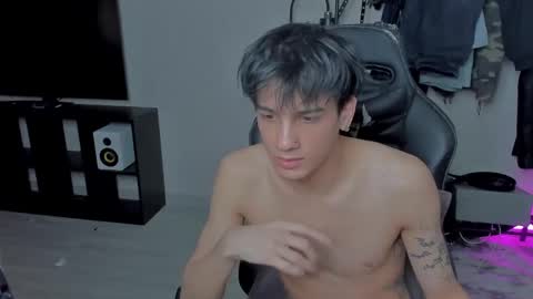 Snapshot of davisross chatting on March 11, 7:35 am davis online show from March 11, 7:35 am