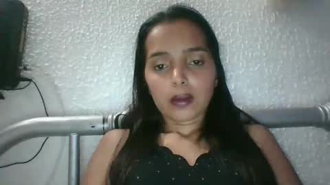 dayana_cruz online show from April 15, 3:54 am