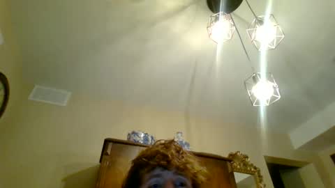 dcuccinato online show from December 20, 4:41 am