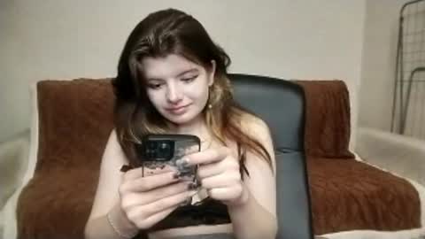 Camille online show from May 4, 10:05 pm