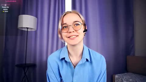 Charlie 18yo online show from October 1, 6:45 am