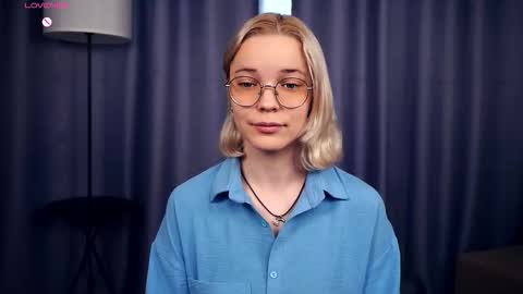 Charlie 18yo online show from October 6, 6:31 am