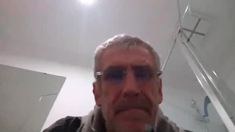 deanofflove2210 online show from August 8, 4:33 am