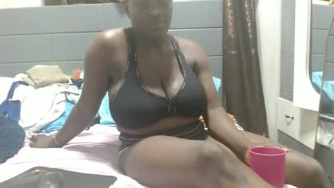 Snapshot of debbyslatter chatting on February 25, 6:55 pm debbyslatter online show from February 25, 6:55 pm