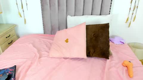 Snapshot of debora_scoot chatting on February 24, 2:26 pm Debora online show from February 24, 2:26 pm