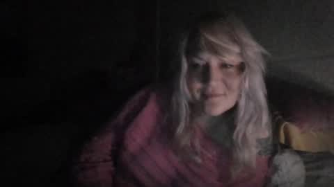 deborahill90 online show from May 18, 4:07 am
