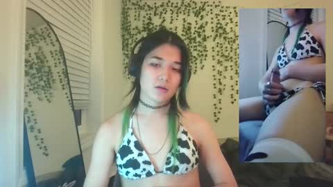 deciduousdoll online show from September 18, 7:45 am