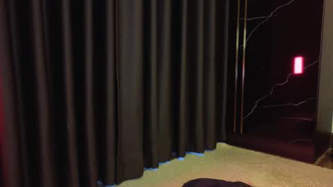 deedeedoll online show from January 11, 1:44 am