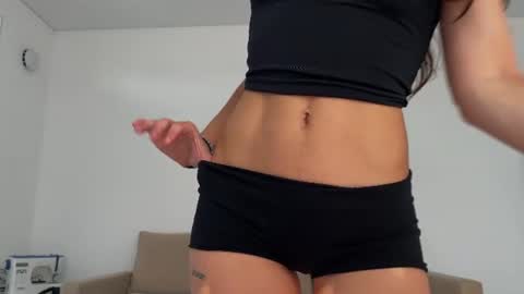 deepcute_ online show from July 30, 1:01 pm