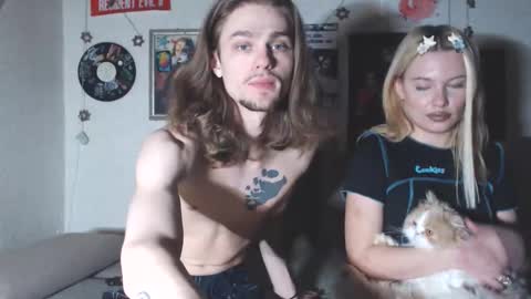 deepholedayss online show from March 28, 1:34 pm