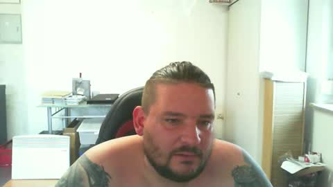 Snapshot of deinspielzeug87 chatting on October 8, 10:54 am deinspielzeug87 online show from October 8, 10:54 am