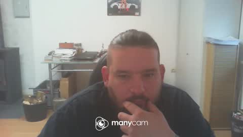 Snapshot of deinspielzeug87 chatting on December 16, 10:08 am deinspielzeug87 online show from December 16, 10:08 am