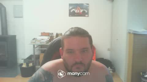 Snapshot of deinspielzeug87 chatting on January 9, 3:23 pm deinspielzeug87 online show from January 9, 3:23 pm