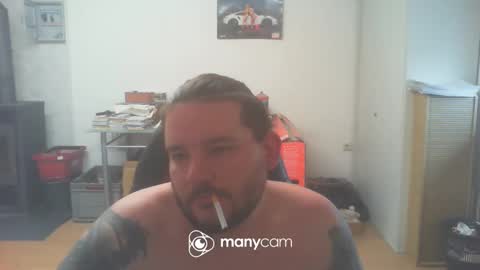 Snapshot of deinspielzeug87 chatting on March 10, 12:38 pm deinspielzeug87 online show from March 10, 12:38 pm