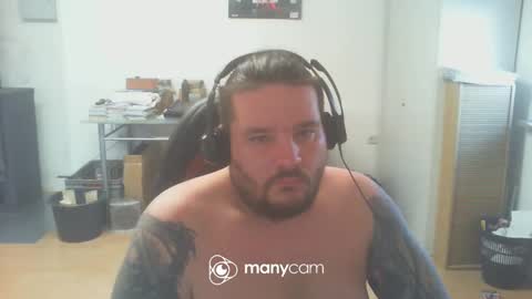 Snapshot of deinspielzeug87 chatting on January 11, 1:22 pm deinspielzeug87 online show from January 11, 1:22 pm