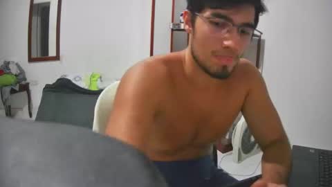 deividellobo online show from February 26, 4:41 am