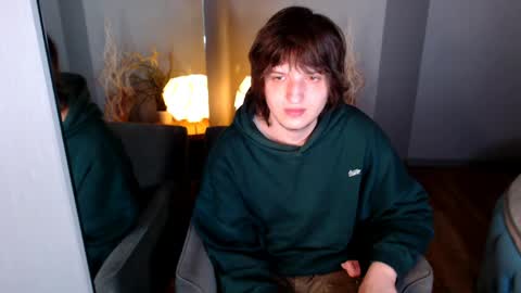 Alex online show from May 20, 1:35 am