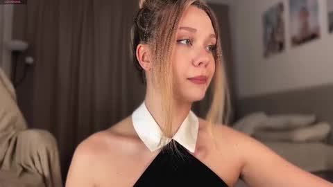 Dia online show from October 30, 1:17 am