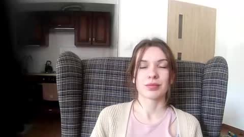 Aurora online show from February 19, 11:06 am