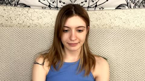 Sia online show from April 4, 1:29 pm