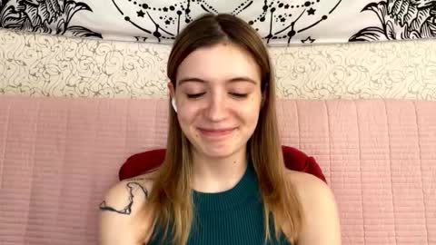 Sia online show from March 18, 12:44 pm