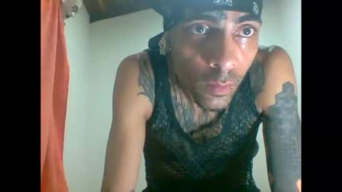 demon_rose_ online show from May 18, 8:15 pm