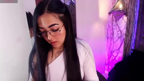 Denis online show from November 12, 1:24 pm