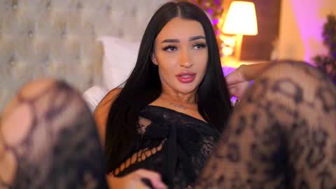 denisedevilles online show from March 4, 1:59 pm