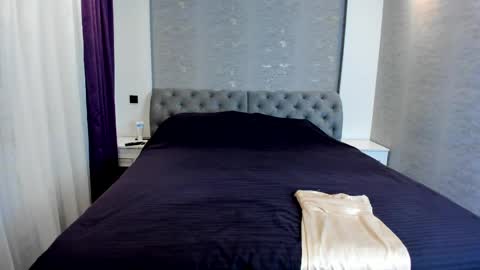 DomDenizee   online show from April 9, 12:00 pm