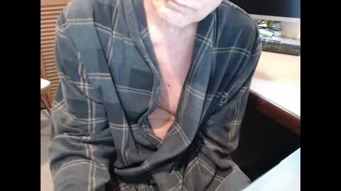 Den  Jet online show from January 26, 11:39 am