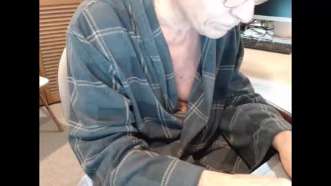 Den  Jet online show from January 25, 10:29 am