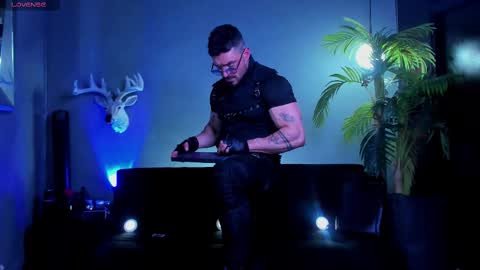 dennis_cox_ online show from March 6, 8:57 am