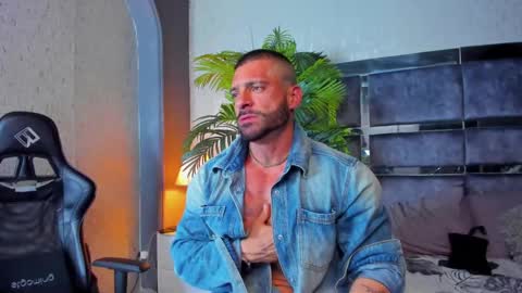 dennis_cox_ online show from February 23, 12:37 pm