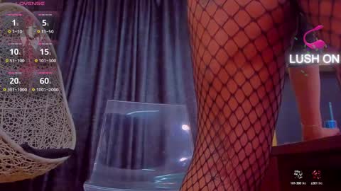 denychantall online show from February 20, 7:52 pm