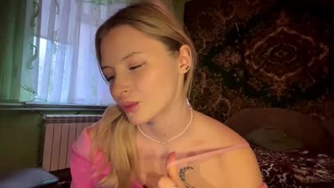 Vi  Victoria online show from February 27, 1:48 pm