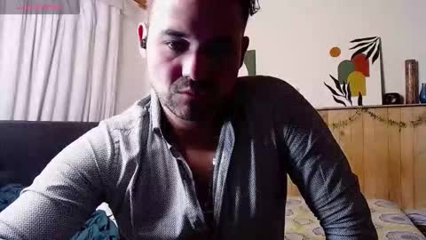 Dereck Mills3 online show from January 14, 2:41 am