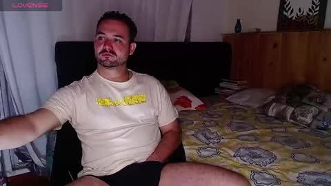 Dereck Mills3 online show from January 18, 3:26 am