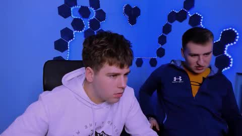 derek_hawk_ online show from December 17, 9:49 am