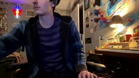 Snapshot of derekdings chatting on October 19, 7:35 am derekdings online show from October 19, 7:35 am