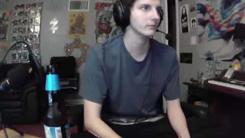 Snapshot of derekdings chatting on February 26, 5:03 am derekdings online show from February 26, 5:03 am