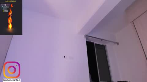 Derek  IG Derekolsen2024 online show from October 28, 2:01 am