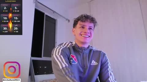 Snapshot of derekolsen_ chatting on October 23, 3:30 am Derek IG Derekolsen2024 online show from October 23, 3:30 am
